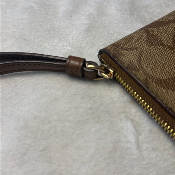 COACH BROWN LOGO LEATHER WRISTLET WITH CORNER ZIP SMALL BAG PURSE